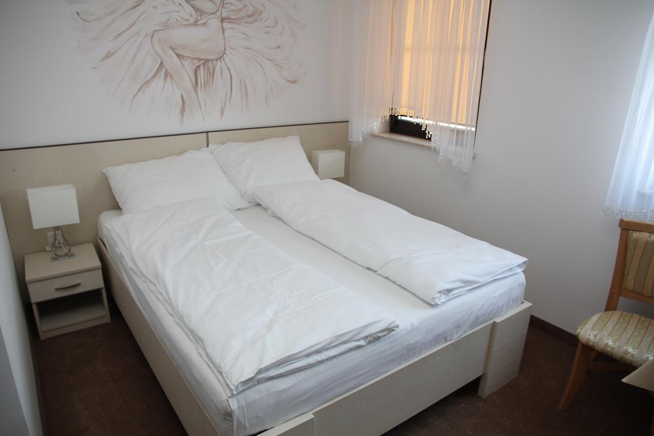 Gosciniec Pod Mlynem Hotel Inowroclaw Luaran gambar