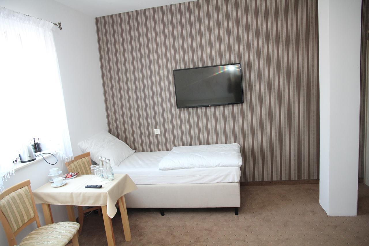 Gosciniec Pod Mlynem Hotel Inowroclaw Luaran gambar